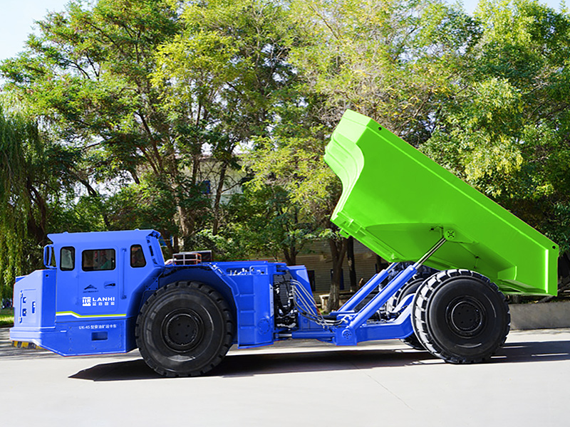 Is a Tipper the Same as a Dump Truck? Understanding the Difference
